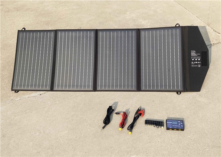 Foldbart solcellepanel med controller